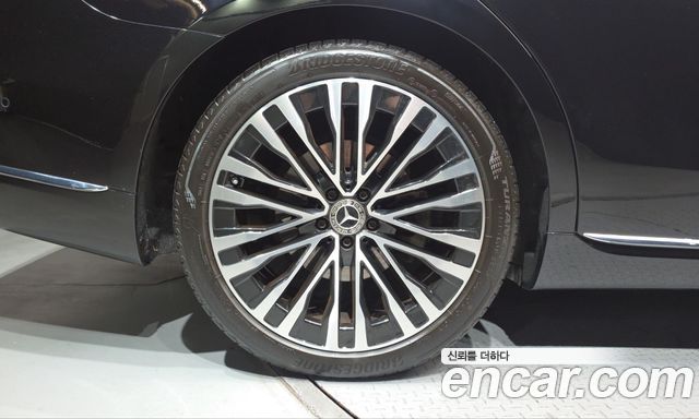 Mercedes-Benz S-Class 2024 — photo 5