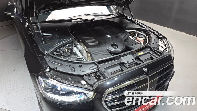 Mercedes-Benz S-Class 2024 — photo 6