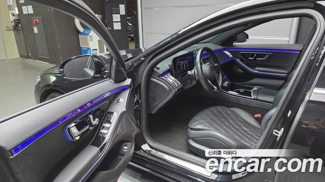 Mercedes-Benz S-Class 2024 — photo 13