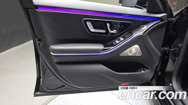 Mercedes-Benz S-Class 2024 — photo 14