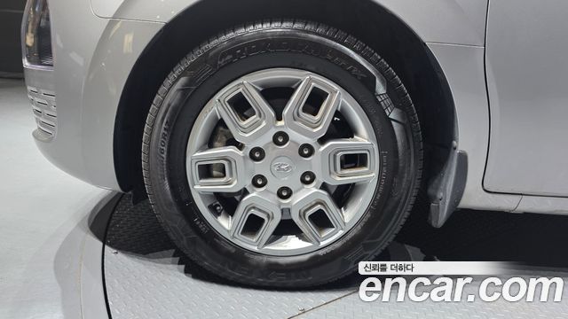 Hyundai Staria 2022 — photo 5
