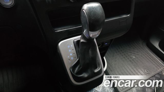 Hyundai Staria 2022 — photo 12