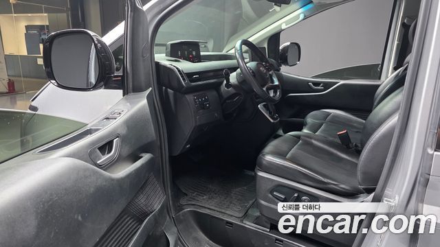 Hyundai Staria 2022 — photo 13