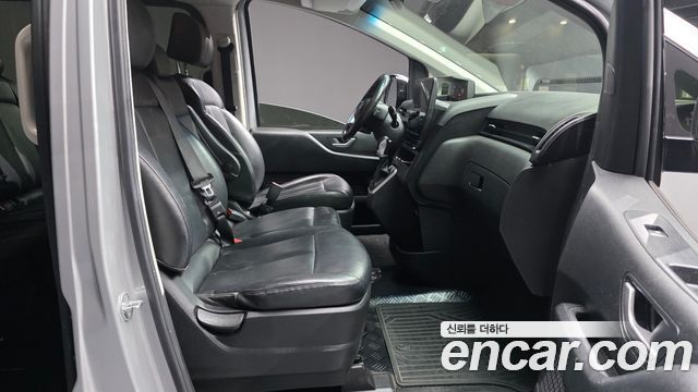 Hyundai Staria 2022 — photo 17