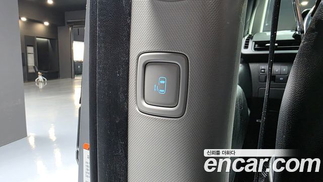 Hyundai Staria 2022 — photo 24
