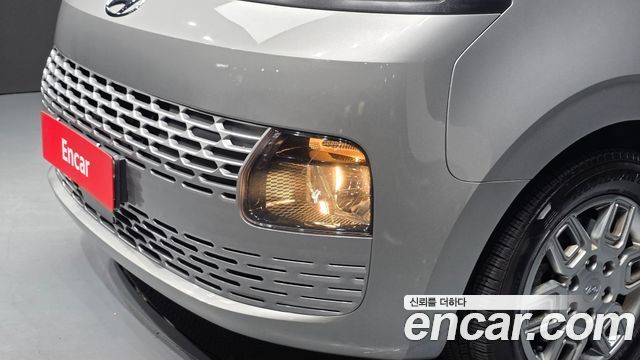 Hyundai Staria 2022 — photo 8
