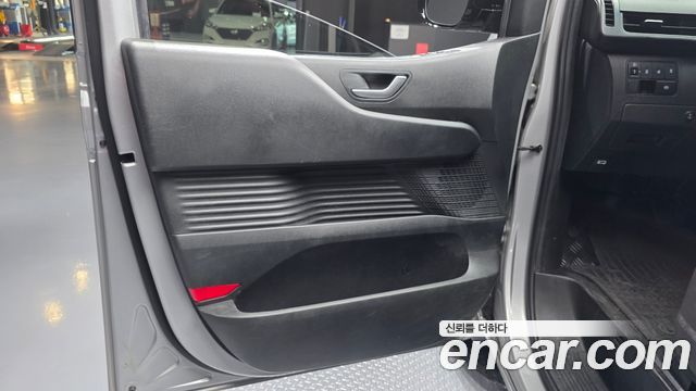 Hyundai Staria 2022 — photo 15
