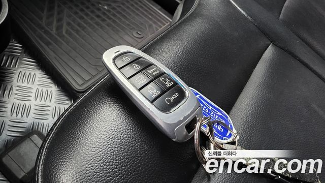 Hyundai Staria 2022 — photo 30
