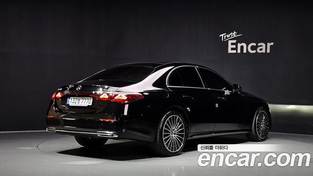 Mercedes-Benz E-Class 2024 — photo 2