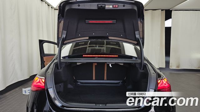 Mercedes-Benz E-Class 2024 — photo 26