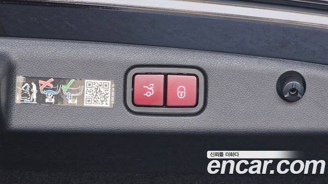 Mercedes-Benz E-Class 2024 — photo 31