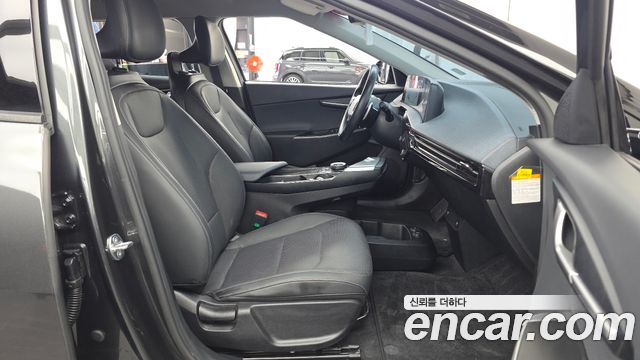 Kia EV6 2023 — photo 17