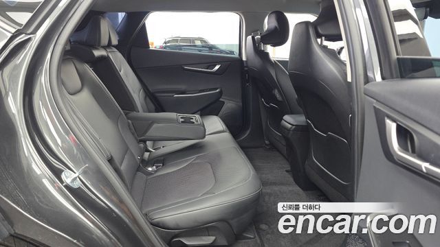 Kia EV6 2023 — photo 18