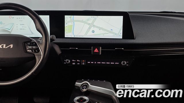 Kia EV6 2023 — photo 20
