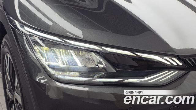 Kia EV6 2023 — photo 8