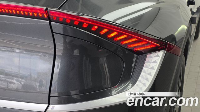 Kia EV6 2023 — photo 9