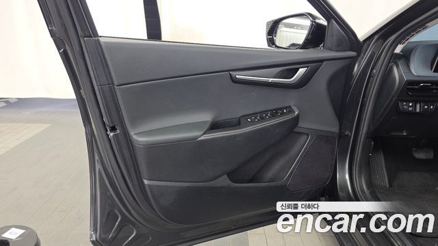 Kia EV6 2023 — photo 14