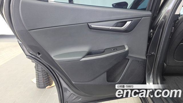 Kia EV6 2023 — photo 15