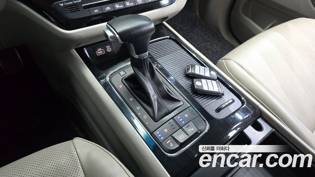 Kia Canival 2018 — photo 12