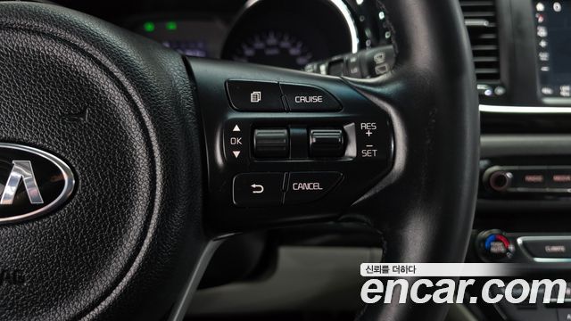 Kia Canival 2018 — photo 20