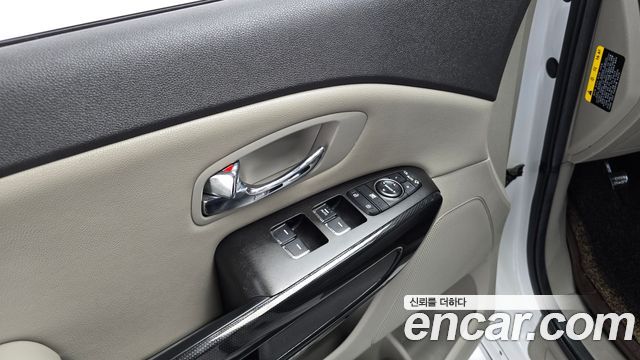 Kia Canival 2018 — photo 27