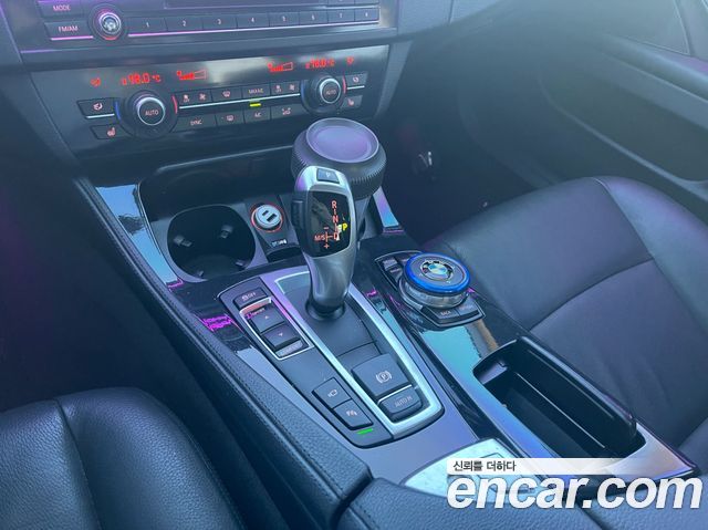 BMW 5-Series 2016 — photo 8