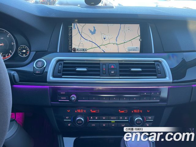 BMW 5-Series 2016 — photo 9