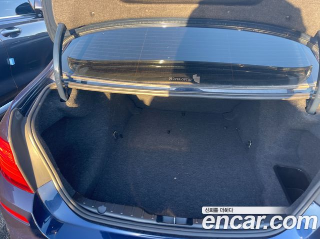 BMW 5-Series 2016 — photo 16