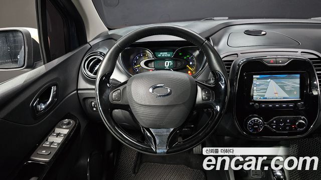 Renault Korea QM3 2015 — photo 12