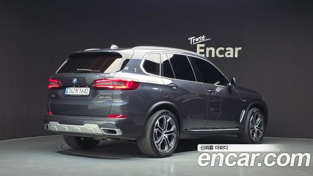 BMW X5 2022 — photo 2