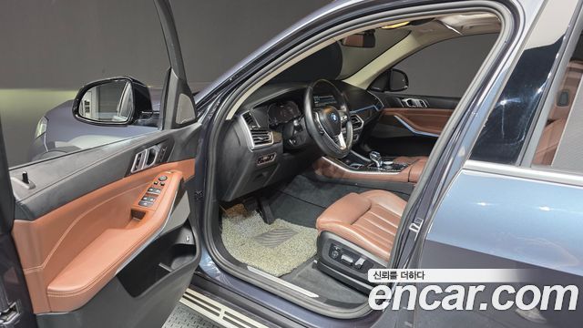 BMW X5 2022 — photo 13