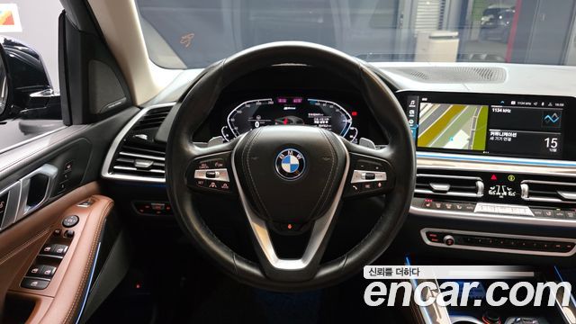 BMW X5 2022 — photo 18