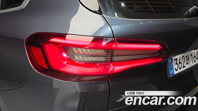 BMW X5 2022 — photo 9