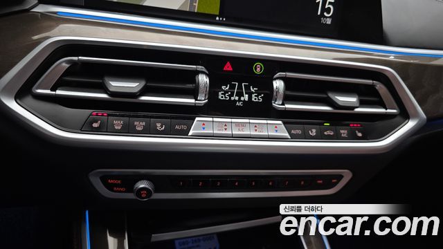 BMW X5 2022 — photo 28