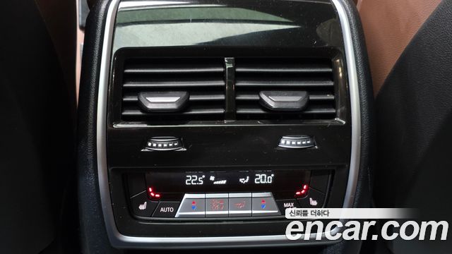 BMW X5 2022 — photo 30