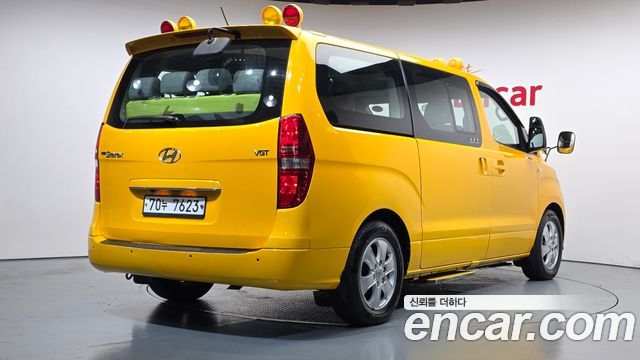 Hyundai Starex 2019 — photo 2