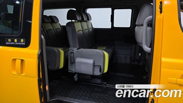 Hyundai Starex 2019 — photo 18