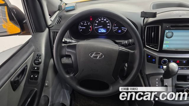 Hyundai Starex 2019 — photo 19