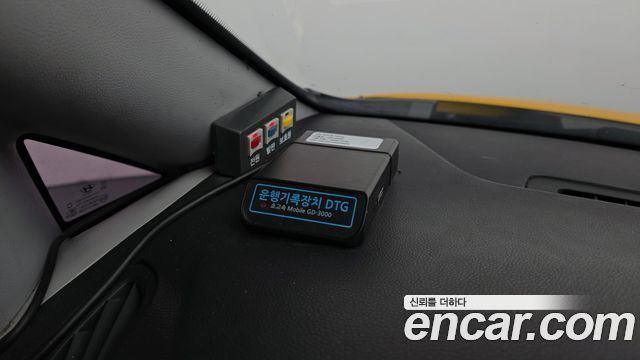 Hyundai Starex 2019 — photo 24