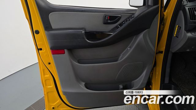 Hyundai Starex 2019 — photo 14