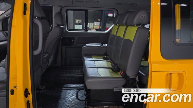 Hyundai Starex 2019 — photo 16