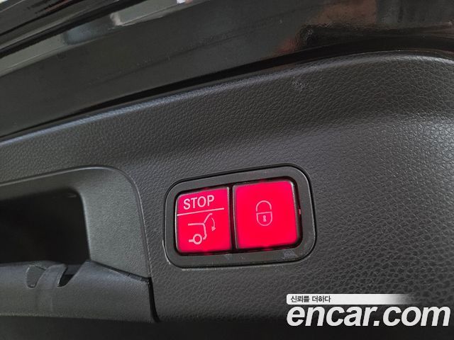 Mercedes-Benz GLC-Class 2023 — photo 5
