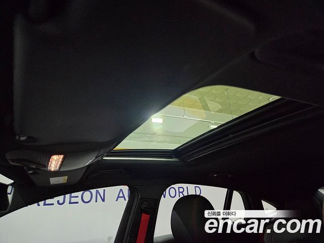 Mercedes-Benz GLC-Class 2023 — photo 6