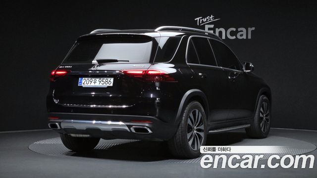 Mercedes-Benz GLE-Class 2024 — photo 2