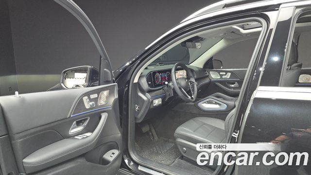 Mercedes-Benz GLE-Class 2024 — photo 13
