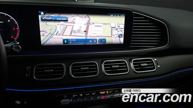 Mercedes-Benz GLE-Class 2024 — photo 23