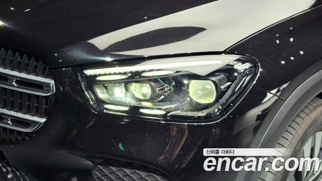 Mercedes-Benz GLE-Class 2024 — photo 8