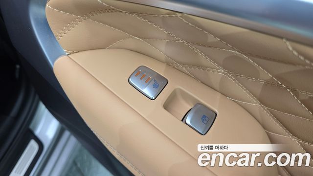 Genesis G70 2022 — photo 30
