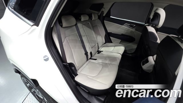 Kia Sportage 2022 — photo 16