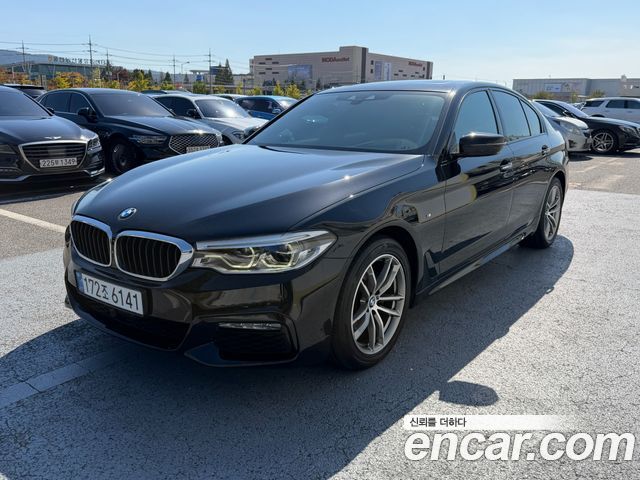 BMW 5-Series 2017 — photo 1